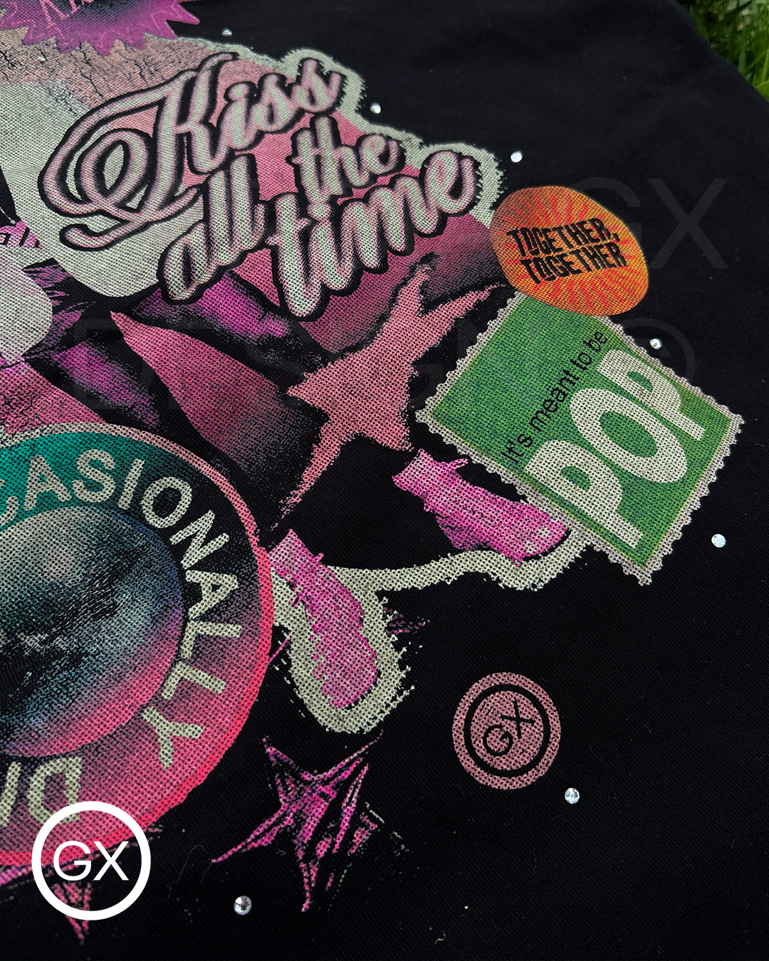 KISSCO STICKERS TEE